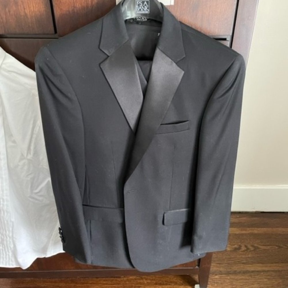 Jos A. Bank Tuxedo
